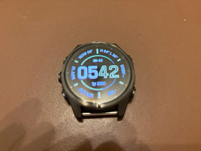 Garmin Fenix 8 AMOLED - 43mm Carbon Gray DLC