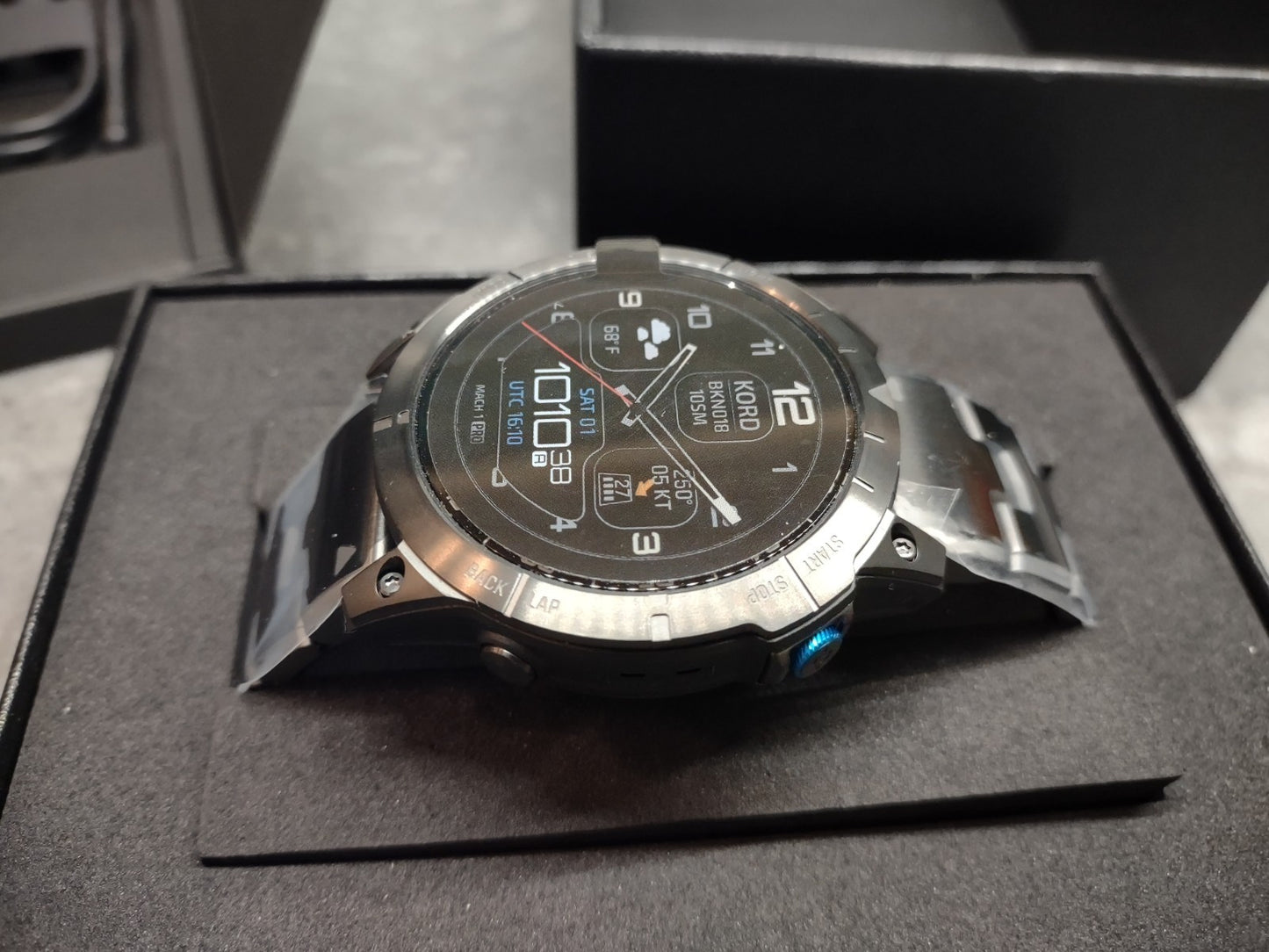 Garmin D2 Mach 1 Pro Aviator Watch Advanced Features 51 mm Large Dial New