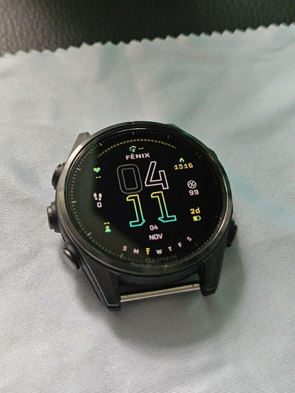 Garmin fenix 8 43mm Amoled Sapphire Carbon Gray Titanium