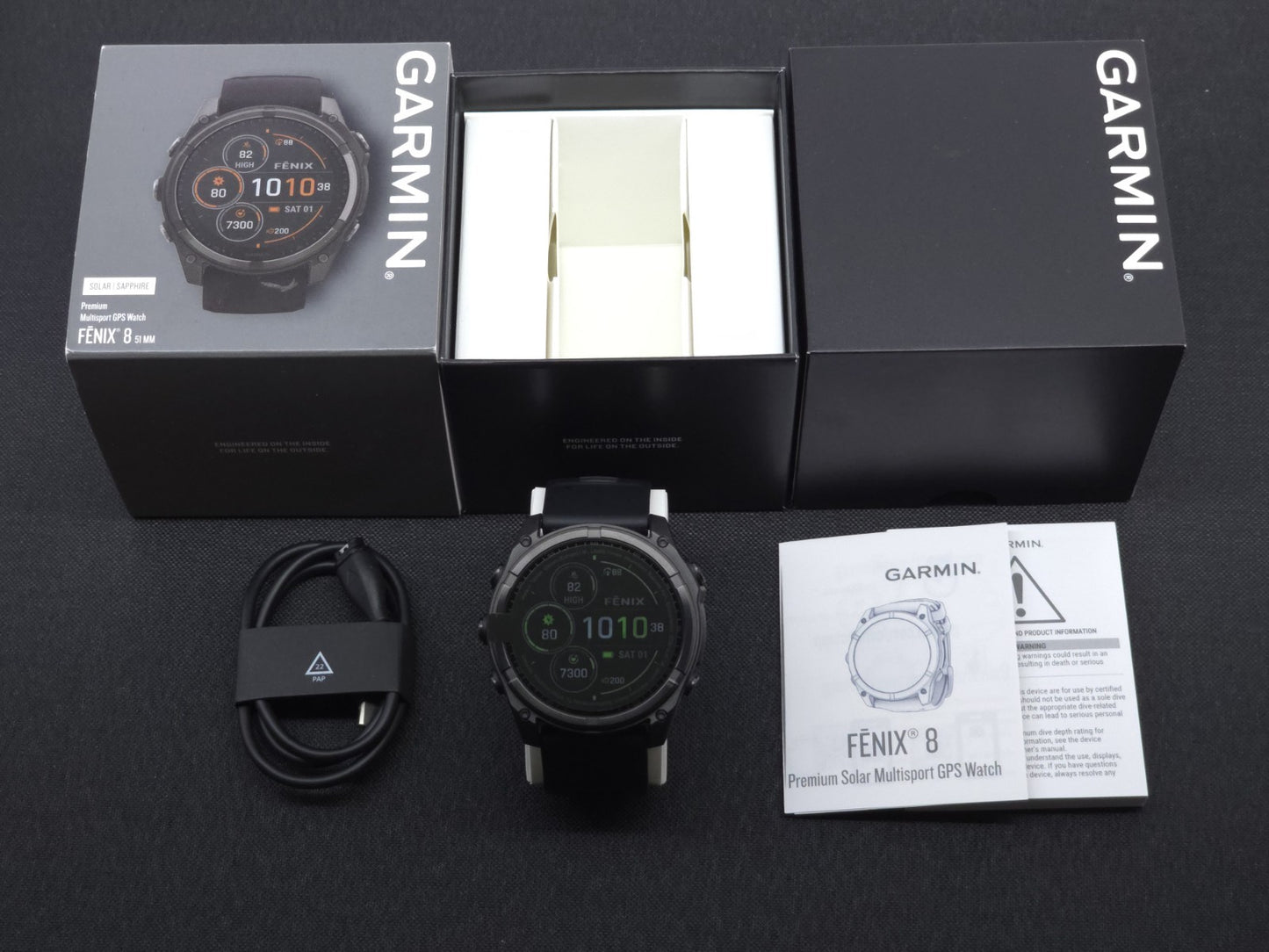 Garmin Fenix 8 Sapphire Solar 51mm Carbon Gray DLC Titanium Black Silicone Band