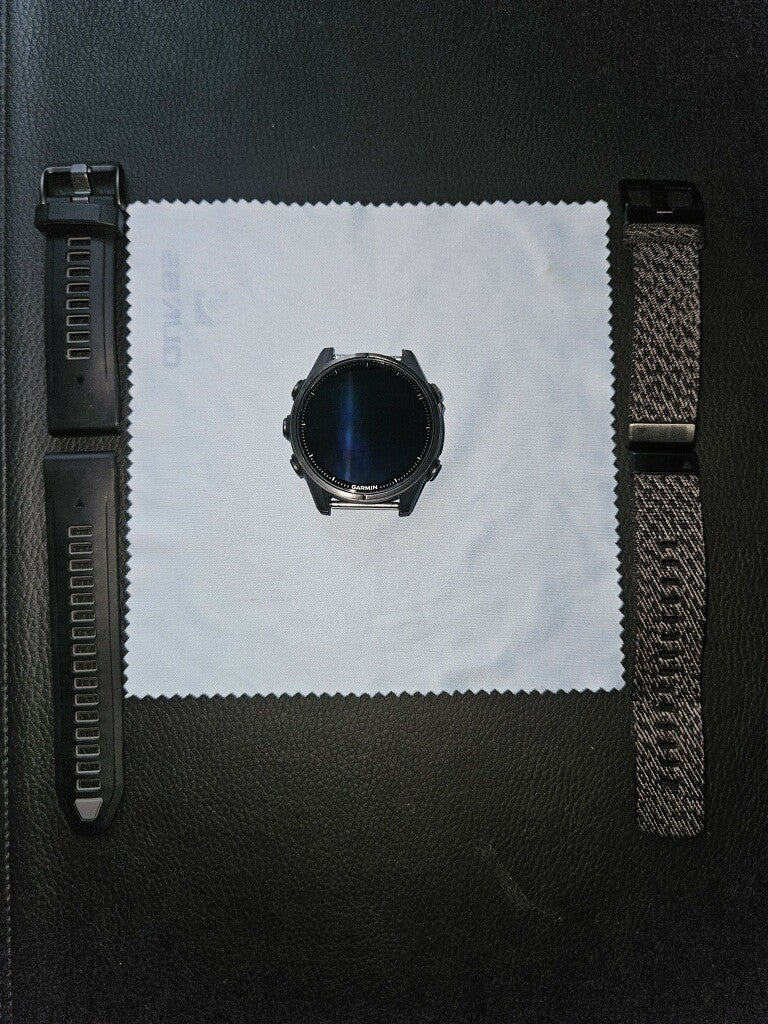 Garmin fenix 8 43mm Amoled Sapphire Carbon Gray Titanium